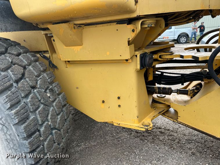 image for item DT6377 2001 Volvo L70D wheel loader