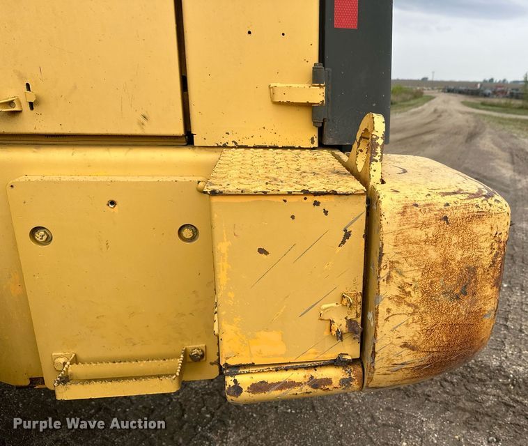 image for item DT6377 2001 Volvo L70D wheel loader