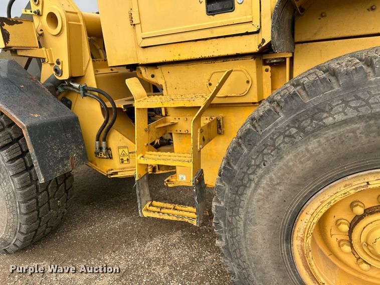 image for item DT6377 2001 Volvo L70D wheel loader