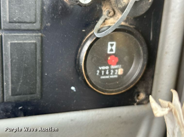 image for item DT6377 2001 Volvo L70D wheel loader