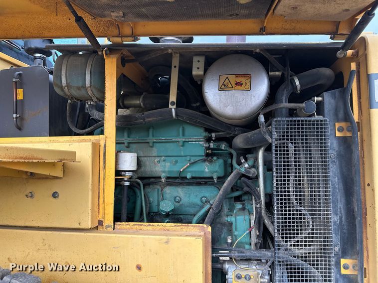 image for item DT6377 2001 Volvo L70D wheel loader