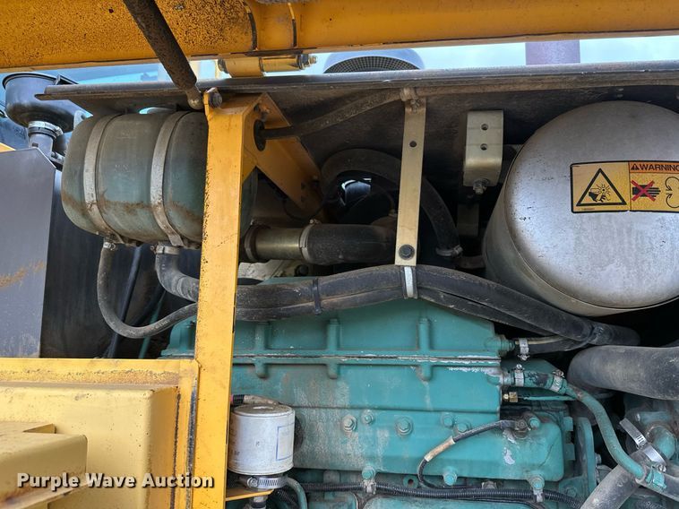 image for item DT6377 2001 Volvo L70D wheel loader