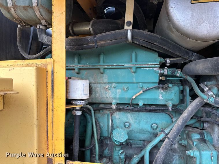 image for item DT6377 2001 Volvo L70D wheel loader