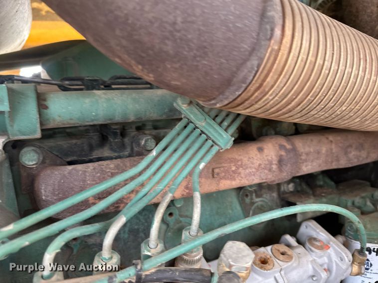 image for item DT6377 2001 Volvo L70D wheel loader