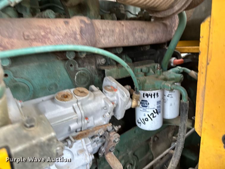 image for item DT6377 2001 Volvo L70D wheel loader