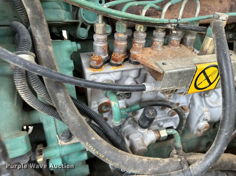 image for item DT6377 2001 Volvo L70D wheel loader