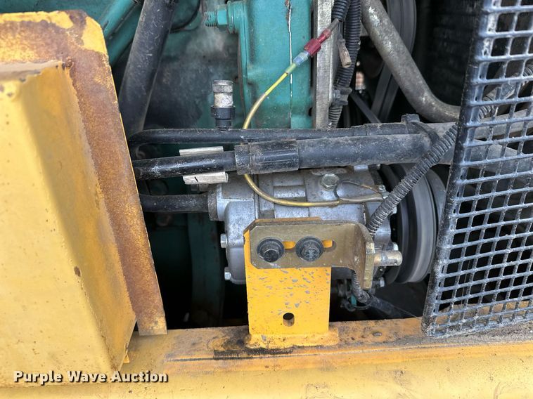 image for item DT6377 2001 Volvo L70D wheel loader