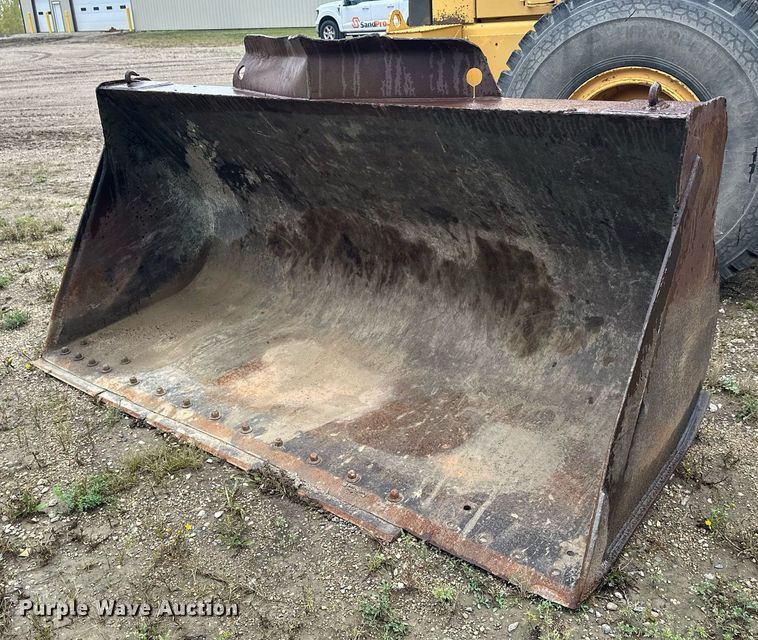 image for item DT6377 2001 Volvo L70D wheel loader