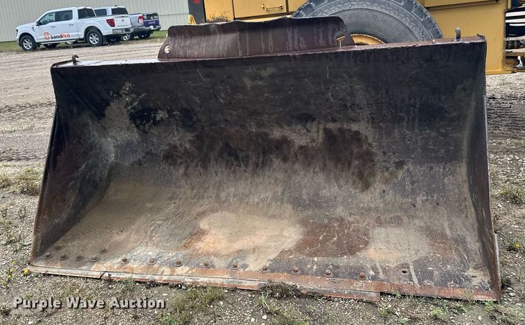 image for item DT6377 2001 Volvo L70D wheel loader