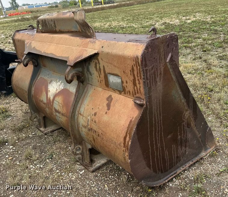 image for item DT6377 2001 Volvo L70D wheel loader