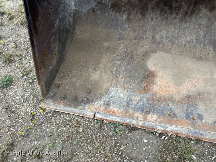 image for item DT6377 2001 Volvo L70D wheel loader