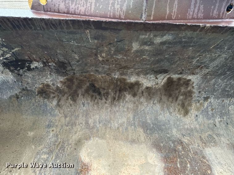 image for item DT6377 2001 Volvo L70D wheel loader