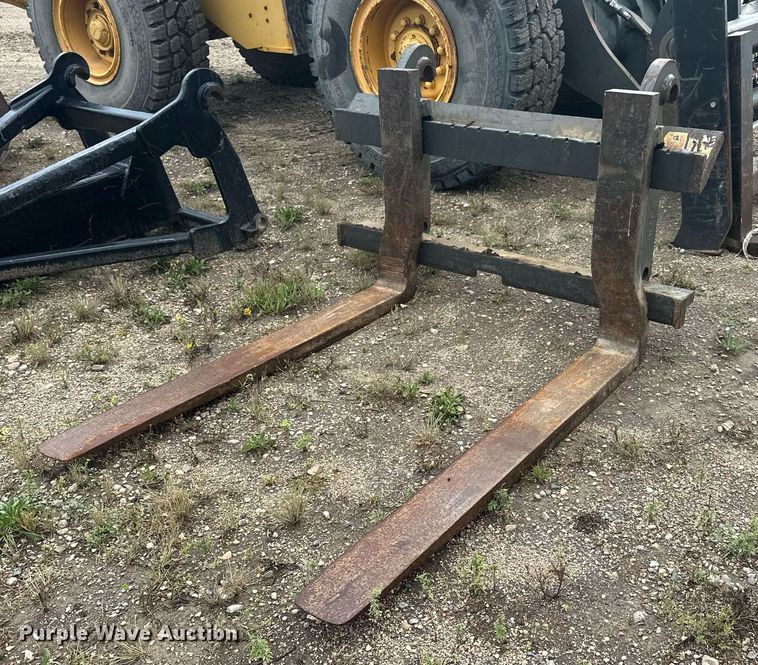 image for item DT6377 2001 Volvo L70D wheel loader