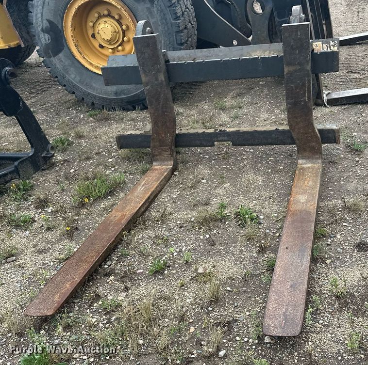 image for item DT6377 2001 Volvo L70D wheel loader