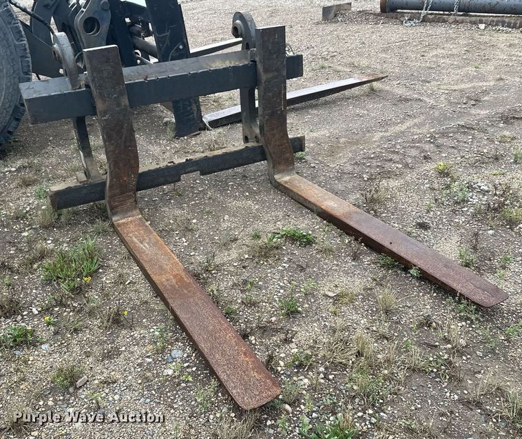 image for item DT6377 2001 Volvo L70D wheel loader