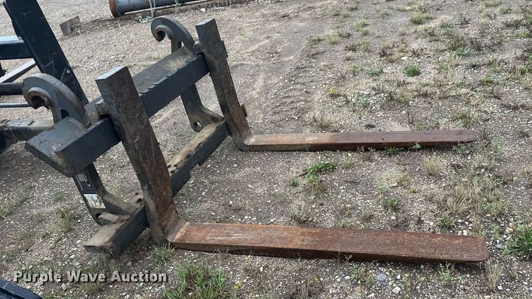 image for item DT6377 2001 Volvo L70D wheel loader