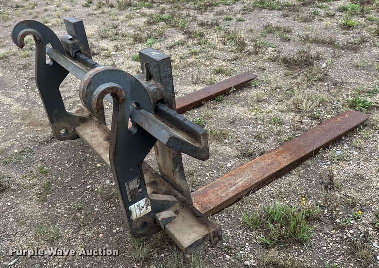 image for item DT6377 2001 Volvo L70D wheel loader