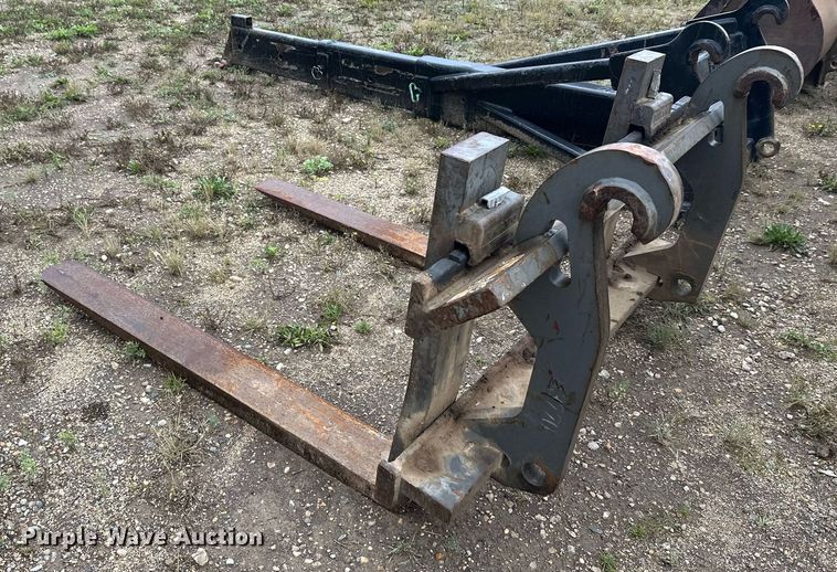 image for item DT6377 2001 Volvo L70D wheel loader