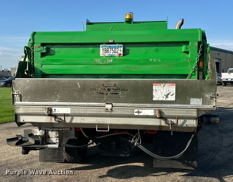 image for item DT6381 2003 International 7400 dump truck