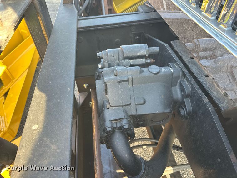 image for item DT6381 2003 International 7400 dump truck