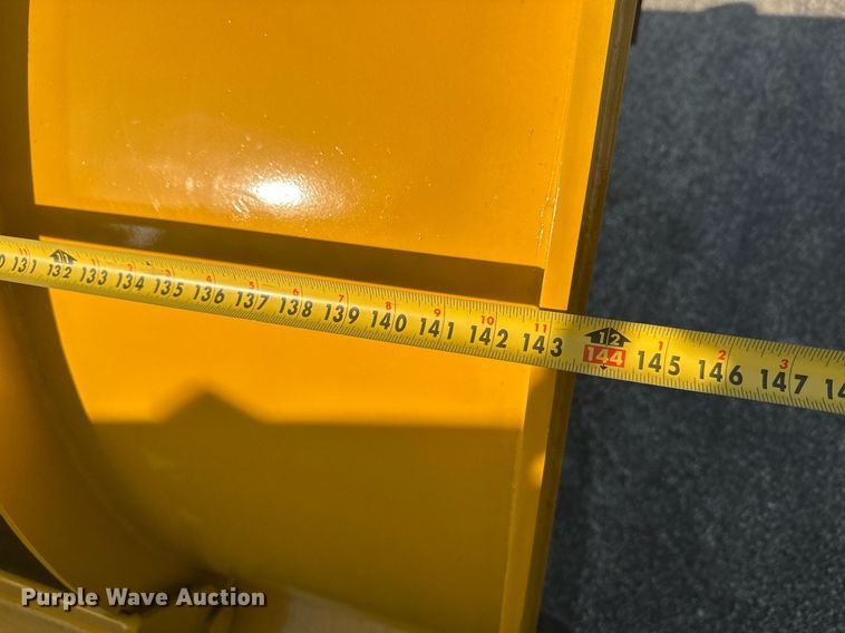 image for item DT6381 2003 International 7400 dump truck