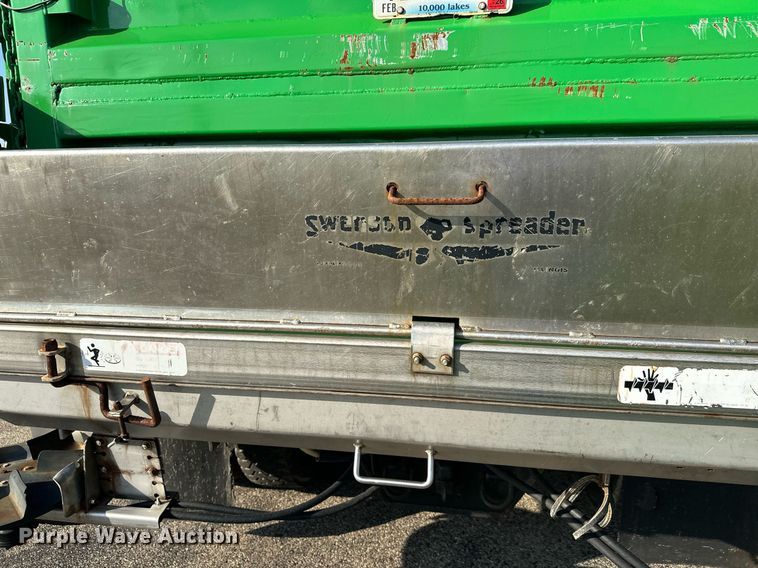 image for item DT6381 2003 International 7400 dump truck