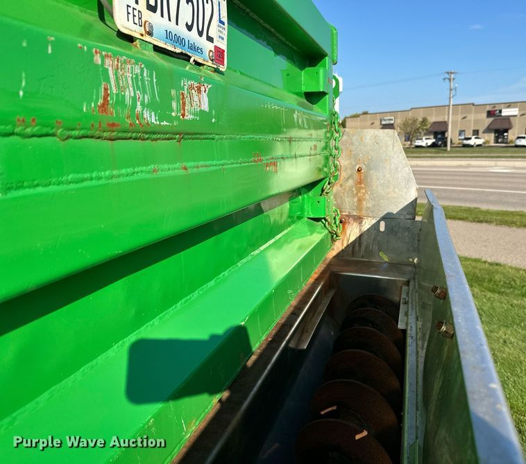 image for item DT6381 2003 International 7400 dump truck