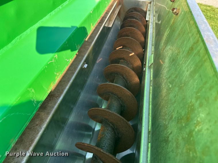 image for item DT6381 2003 International 7400 dump truck