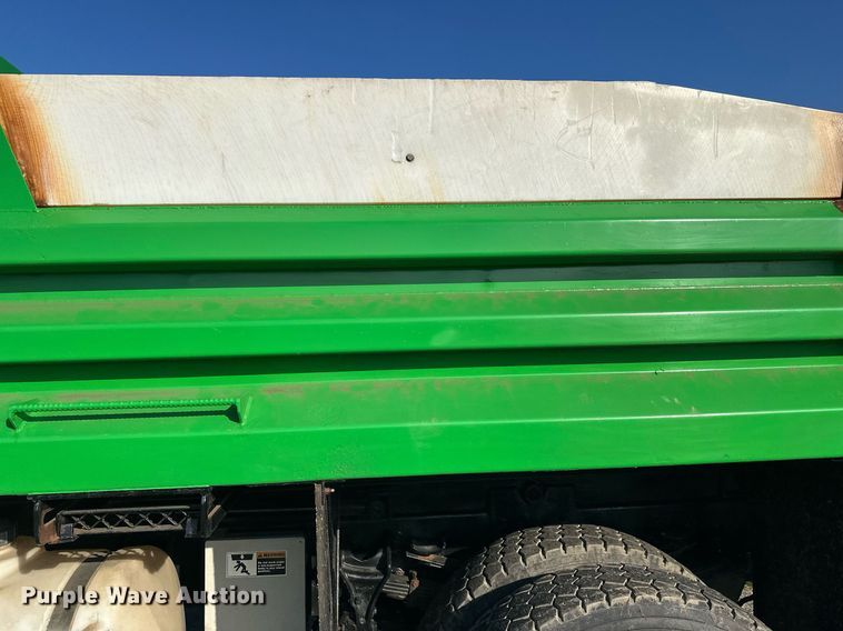 image for item DT6381 2003 International 7400 dump truck