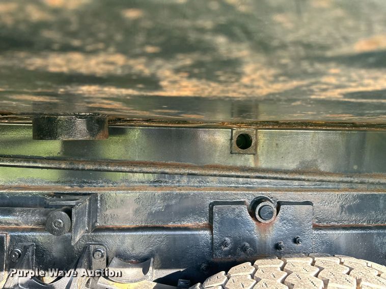 image for item DT6381 2003 International 7400 dump truck