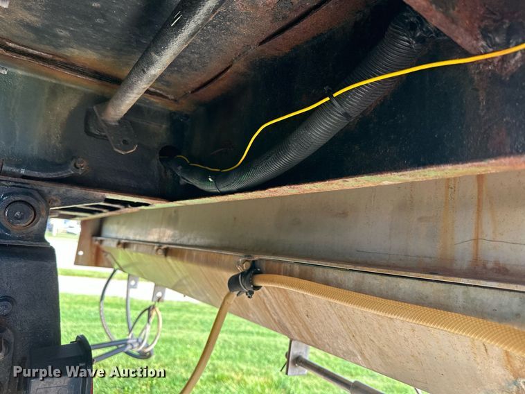 image for item DT6381 2003 International 7400 dump truck