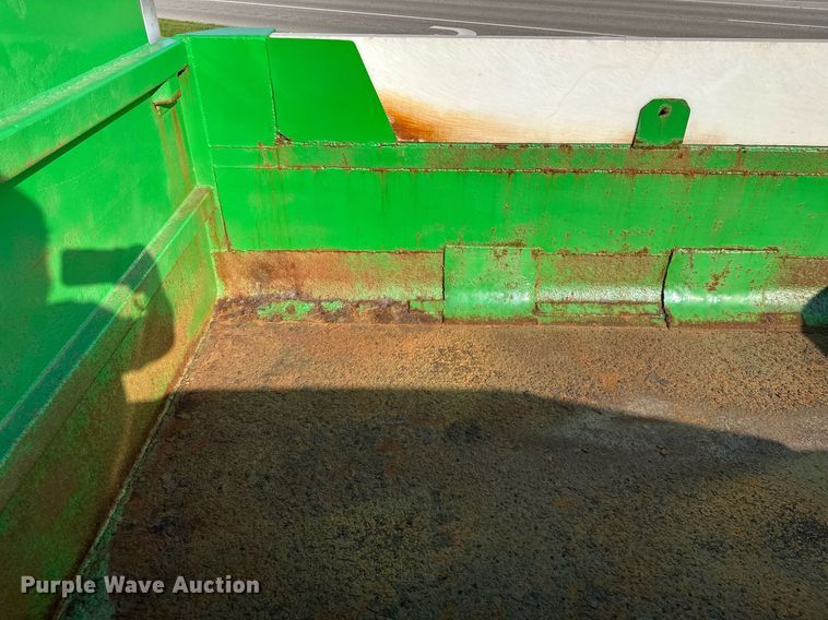 image for item DT6381 2003 International 7400 dump truck