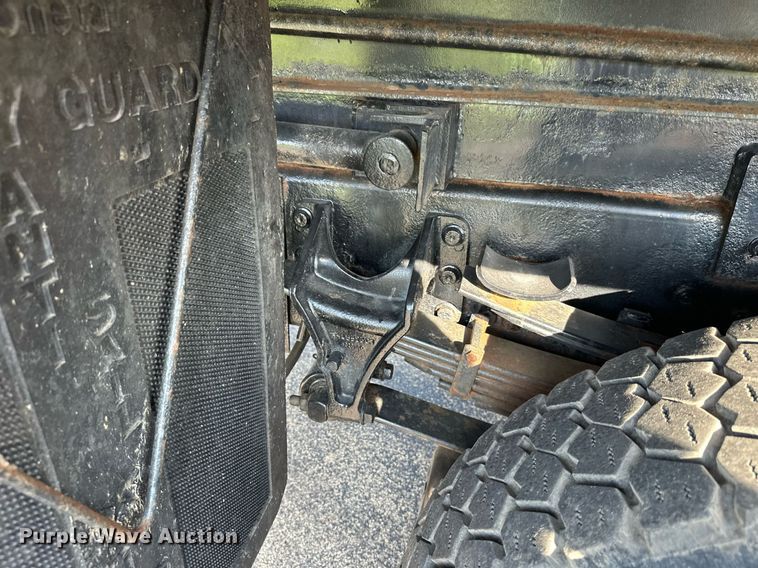 image for item DT6381 2003 International 7400 dump truck