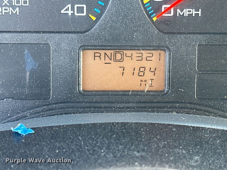 image for item DT6381 2003 International 7400 dump truck