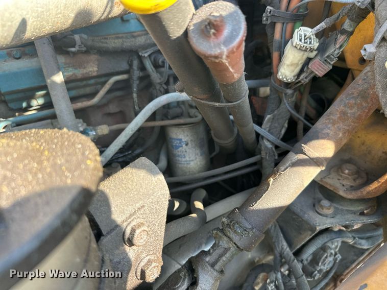 image for item DT6381 2003 International 7400 dump truck