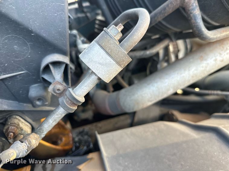 image for item DT6381 2003 International 7400 dump truck