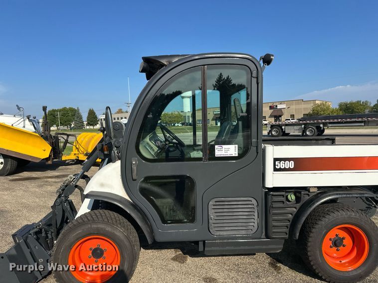 image for item DT6382 2016 Bobcat 5600 Toolcat utility vehicle