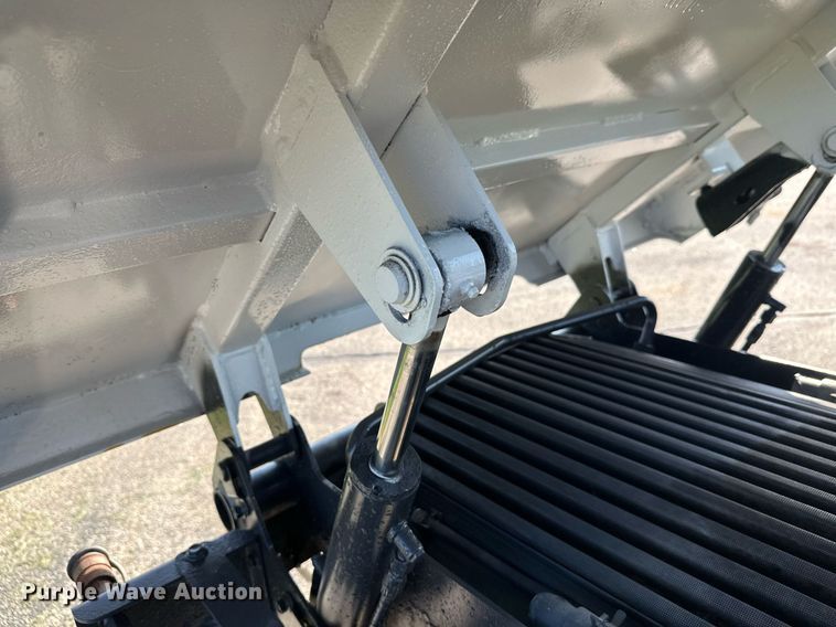 image for item DT6382 2016 Bobcat 5600 Toolcat utility vehicle