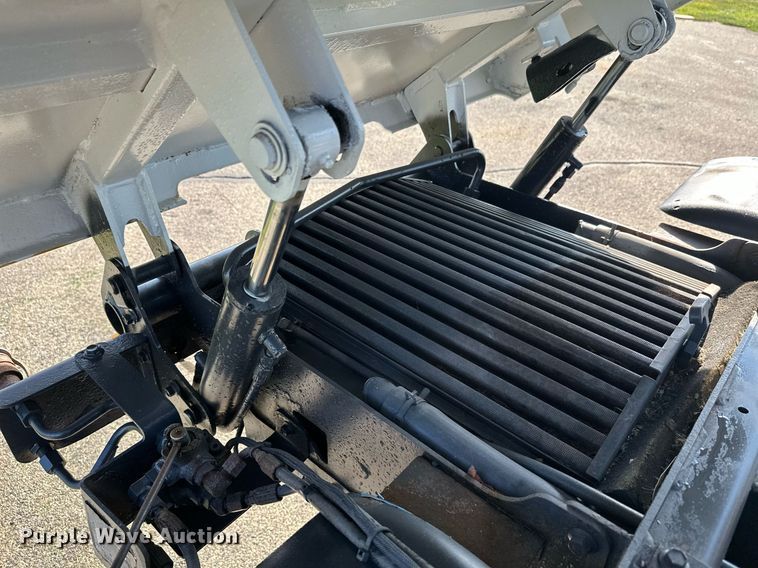 image for item DT6382 2016 Bobcat 5600 Toolcat utility vehicle