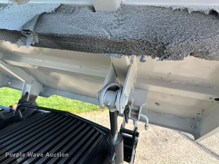 image for item DT6382 2016 Bobcat 5600 Toolcat utility vehicle