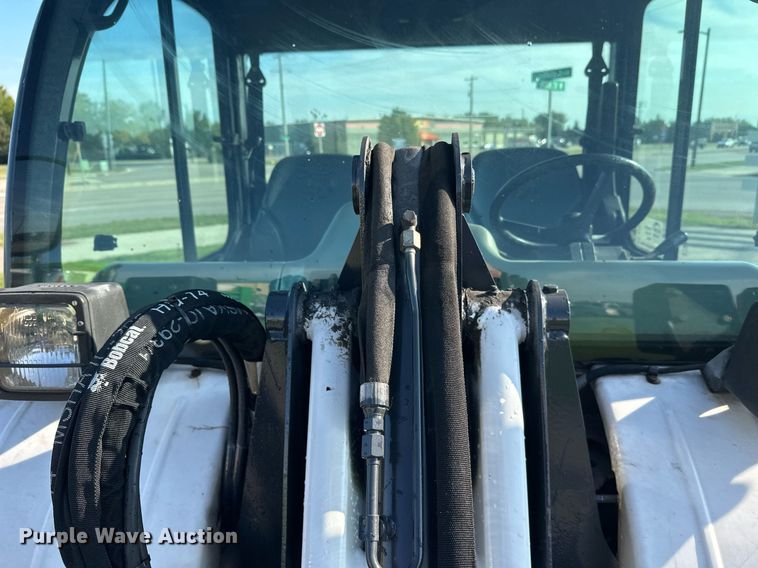 image for item DT6382 2016 Bobcat 5600 Toolcat utility vehicle