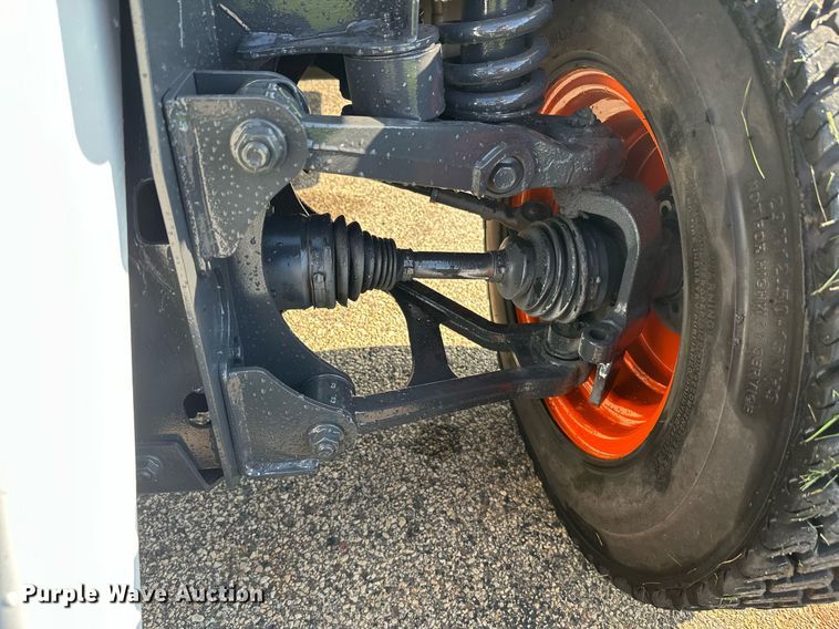 image for item DT6382 2016 Bobcat 5600 Toolcat utility vehicle