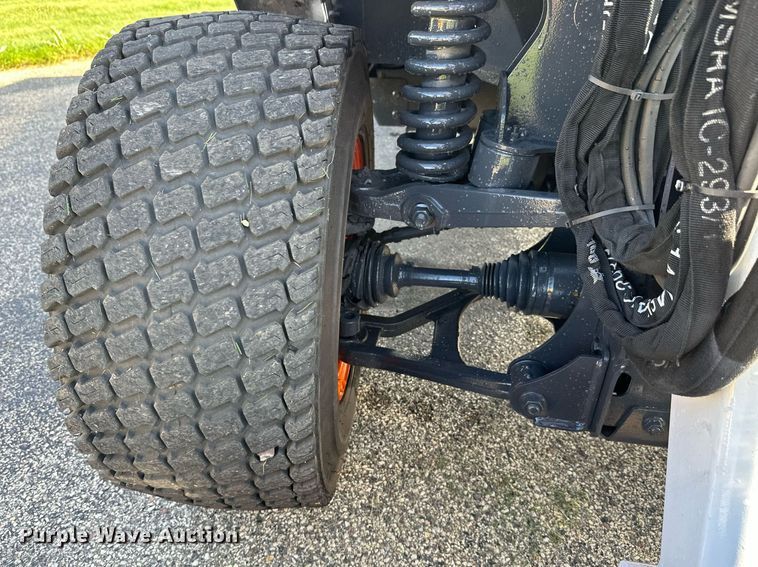 image for item DT6382 2016 Bobcat 5600 Toolcat utility vehicle