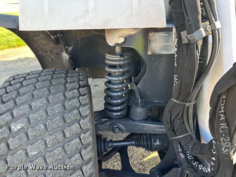 image for item DT6382 2016 Bobcat 5600 Toolcat utility vehicle