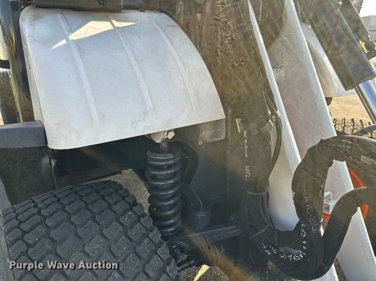 image for item DT6382 2016 Bobcat 5600 Toolcat utility vehicle