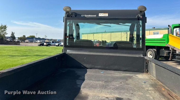 image for item DT6382 2016 Bobcat 5600 Toolcat utility vehicle