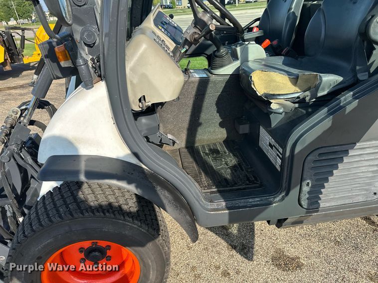 image for item DT6382 2016 Bobcat 5600 Toolcat utility vehicle