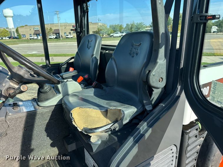 image for item DT6382 2016 Bobcat 5600 Toolcat utility vehicle