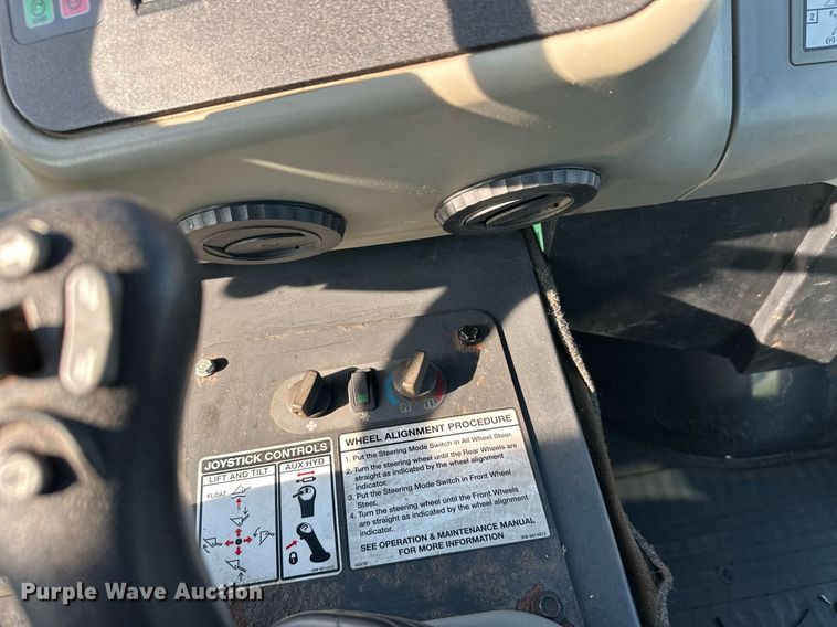 image for item DT6382 2016 Bobcat 5600 Toolcat utility vehicle