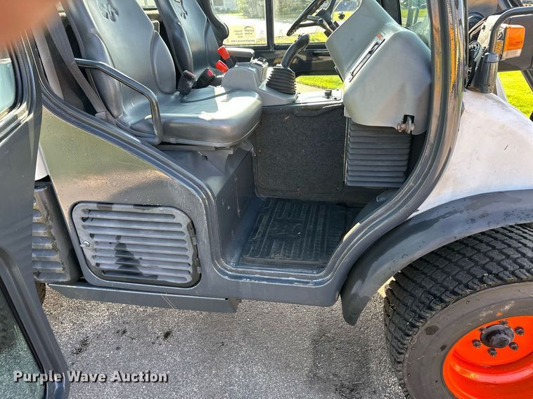 image for item DT6382 2016 Bobcat 5600 Toolcat utility vehicle